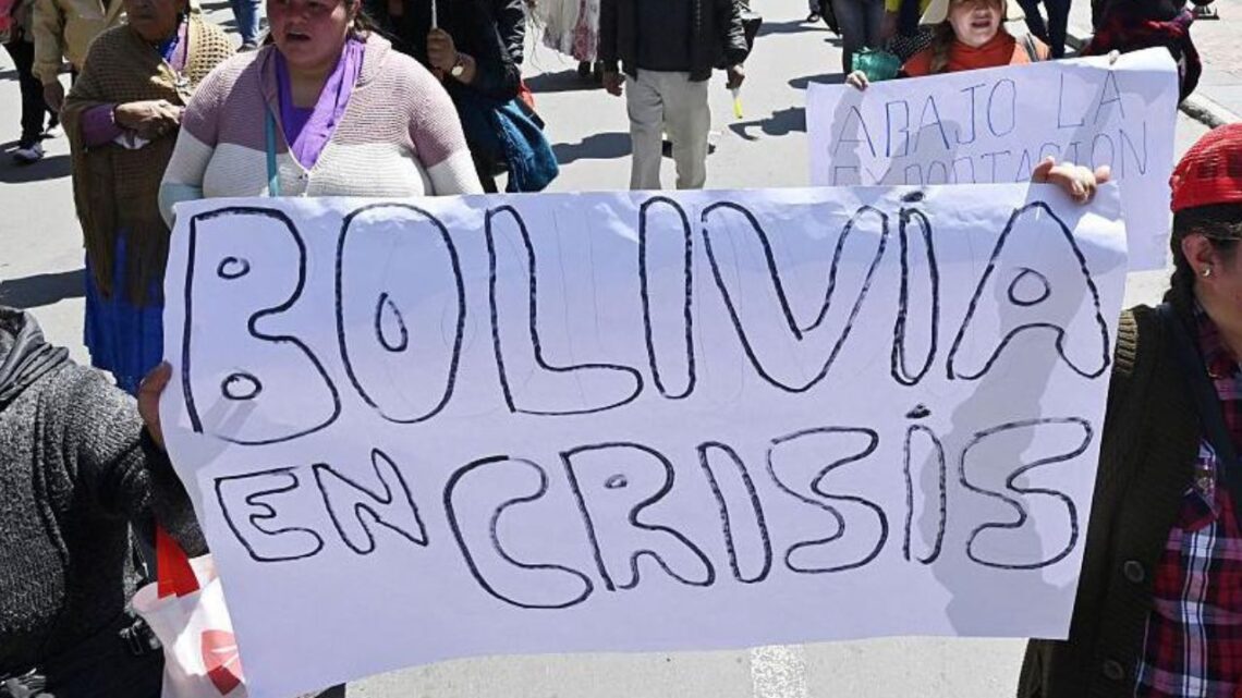 How Bolivians Smuggle Food To Peru Amid Crisis Before Election