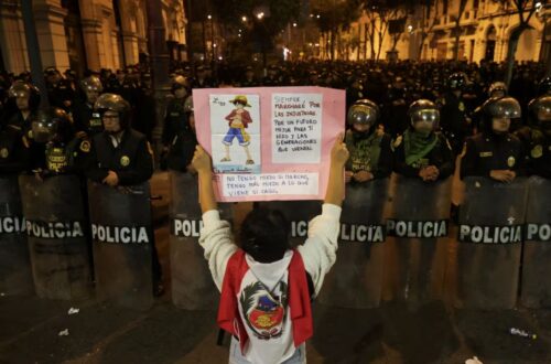 Violence Erupts In Lima- Protester Killed, Dozens Injured In Early Test For President Jerí